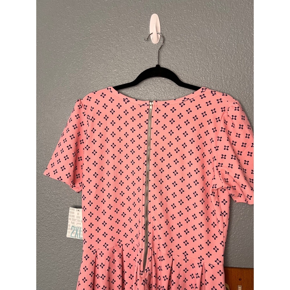 LuLaRoe Amelia Dress 2XL Pink Navy Blue Floral Border Print Short Sleeve Pleated - Picture 8 of 11